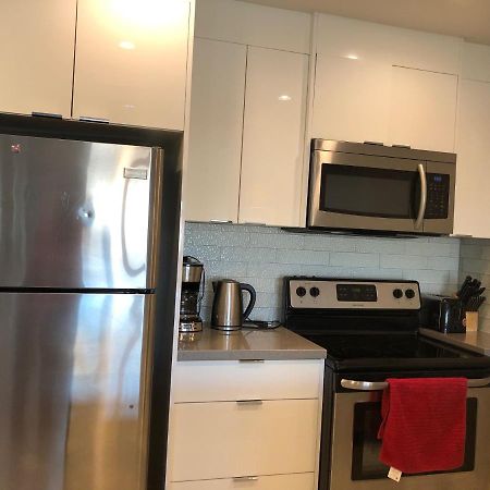 Amicable, Cozy, High Speed Internet, Sleeps 2 Riverview Downtown Apartment Calgary Exterior photo