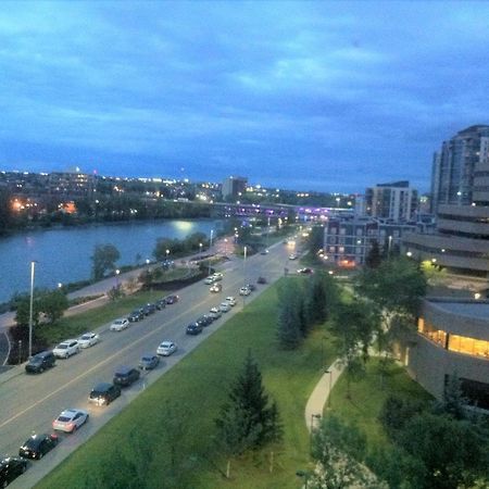 Amicable, Cozy, High Speed Internet, Sleeps 2 Riverview Downtown Apartment Calgary Exterior photo