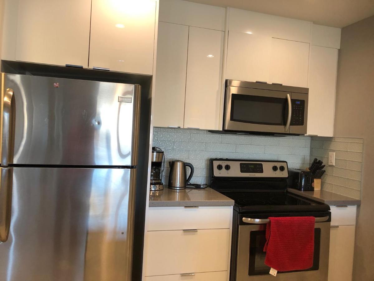 Amicable, Cozy, High Speed Internet, Sleeps 2 Riverview Downtown Apartment Calgary Exterior photo