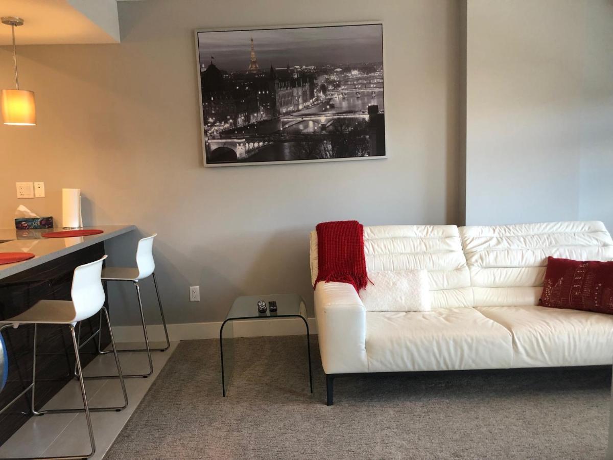 Amicable, Cozy, High Speed Internet, Sleeps 2 Riverview Downtown Apartment Calgary Exterior photo