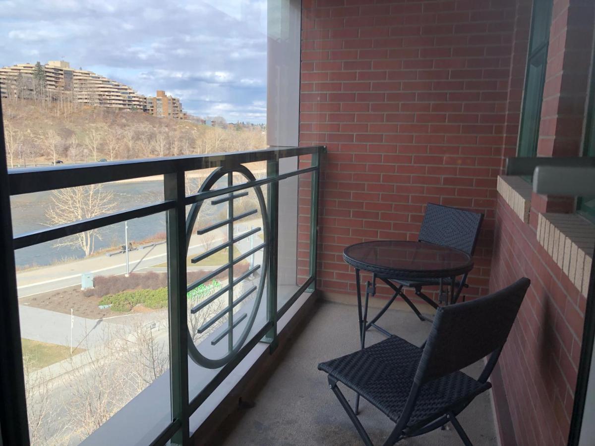 Amicable, Cozy, High Speed Internet, Sleeps 2 Riverview Downtown Apartment Calgary Exterior photo